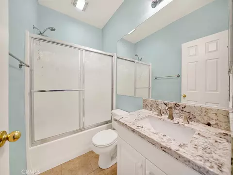 Bath - 95 Duet, Irvine, CA 92603 photo 3 of 3