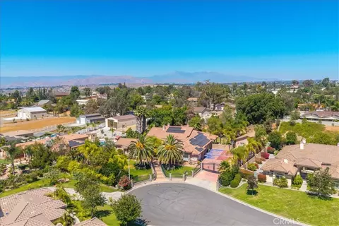 View/Area - 16176 Graceful Ct, Riverside, CA 92504 photo 1 of 2