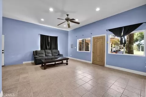 Living - 16176 Graceful Ct, Riverside, CA 92504 photo 10 of 10