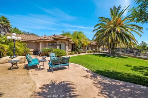 Exterior - 16176 Graceful Ct, Riverside, CA 92504 photo 4 of 16