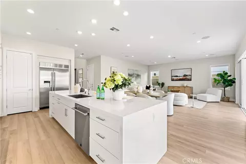 Kitchen - 100 Walworth, Lake Forest, CA 92630 photo 2 of 5