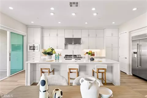 Kitchen - 100 Walworth, Lake Forest, CA 92630 photo 4 of 5