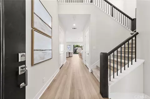 Entry Way - 100 Walworth, Lake Forest, CA 92630 photo 1 of 8