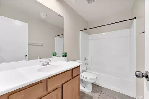 Bath - 4244 Windspring, Corona, CA 92883 photo 5 of 5