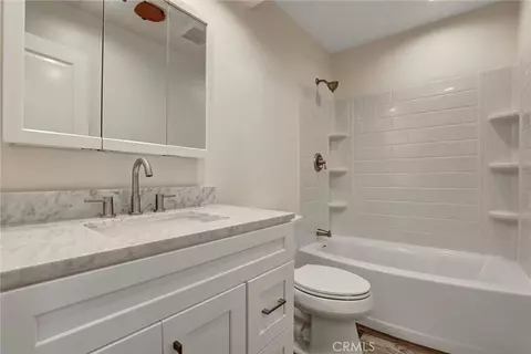 Bath - 402 E Glendale Dr, Orange, CA 92865 photo 4 of 9