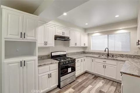 Kitchen - 402 E Glendale Dr, Orange, CA 92865 photo 3 of 8