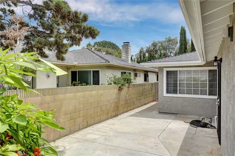 Exterior - 402 E Glendale Dr, Orange, CA 92865 photo 2 of 6