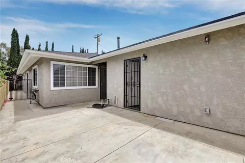 Exterior - 402 E Glendale Dr, Orange, CA 92865 photo 1 of 6