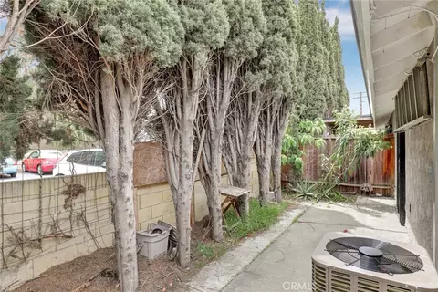 Exterior - 402 E Glendale Dr, Orange, CA 92865 photo 3 of 6