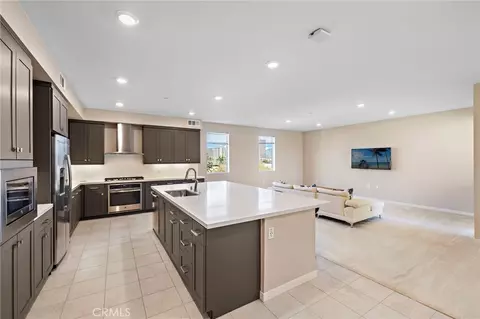 111 Bowery, Irvine, CA 92612