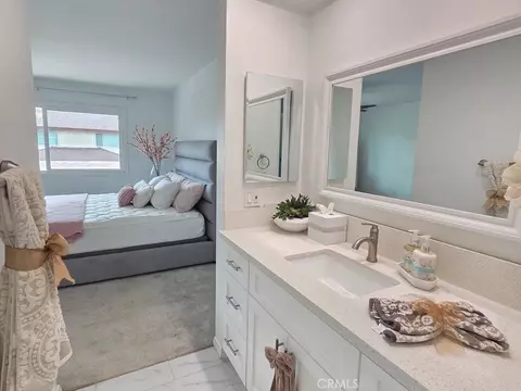 Bath - 347 S Jennifer Ln, Orange, CA 92869 photo 2 of 5
