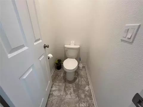 Bath - 20011 Lemonscent Dr, Riverside, CA 92507 photo 3 of 4