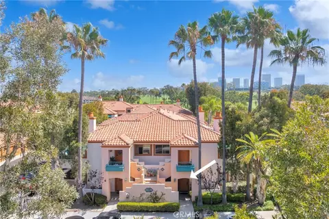 290 Villa Point Dr, Newport Beach, CA 92660