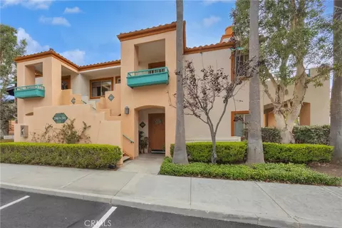 290 Villa Point Dr, Newport Beach, CA 92660