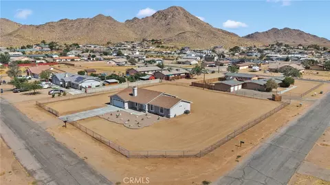 View/Area - 20448 Sago Ln, Apple Valley, CA 92307 photo 8 of 11
