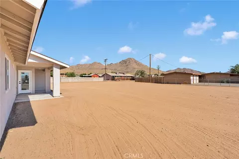 Exterior - 20448 Sago Ln, Apple Valley, CA 92307 photo 2 of 10