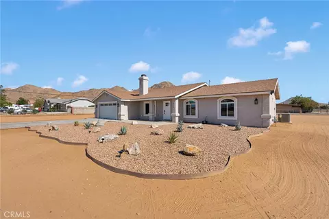 Exterior - 20448 Sago Ln, Apple Valley, CA 92307 photo 7 of 10