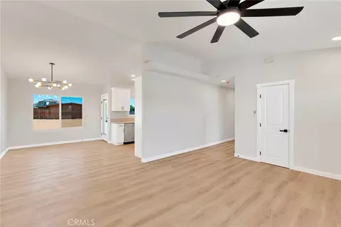 Living - 20448 Sago Ln, Apple Valley, CA 92307 photo 4 of 4