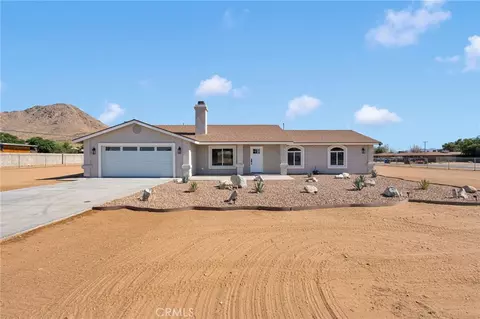 Exterior - 20448 Sago Ln, Apple Valley, CA 92307 photo 8 of 10