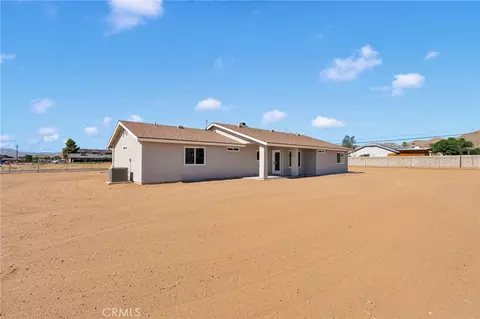 Exterior - 20448 Sago Ln, Apple Valley, CA 92307 photo 3 of 10