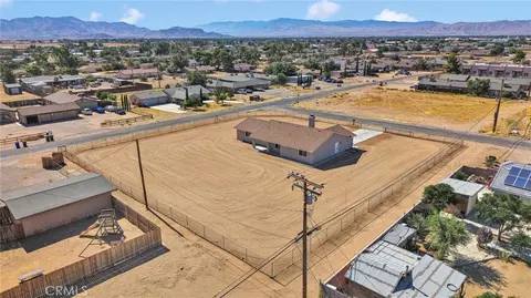 View/Area - 20448 Sago Ln, Apple Valley, CA 92307 photo 4 of 11