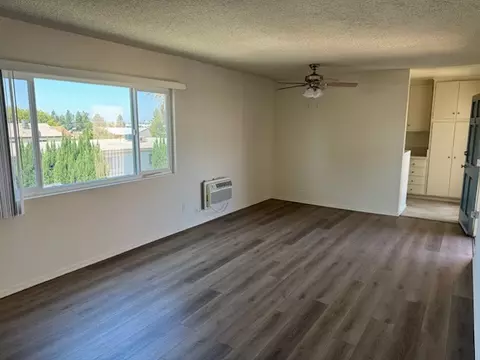528 E Verdugo, Burbank, CA 91501 photo 4