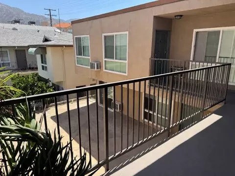 528 E Verdugo, Burbank, CA 91501 photo 2