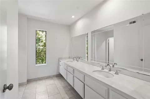 Bath - 2765 Craig Cir, Fullerton, CA 92835 photo 2 of 4