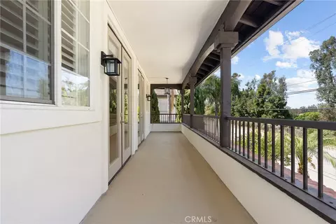 Exterior - 267 Mesa Dr, Costa Mesa, CA 92627 photo 4 of 8