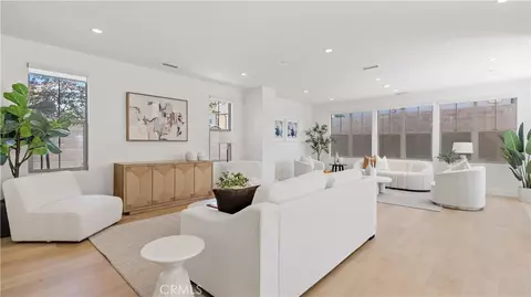 Living - 218 Evaroad, Irvine, CA 92602 photo 5 of 11
