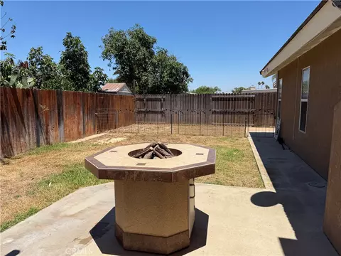 11191 Baker Ln, Riverside, CA 92505 photo 4