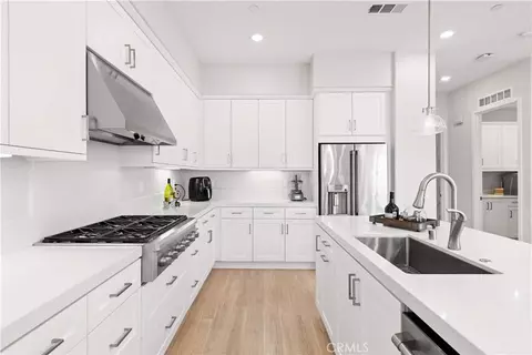 Kitchen - 272 Merit, Irvine, CA 92618 photo 3 of 4