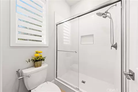 Bath - 272 Merit, Irvine, CA 92618 photo 3 of 7