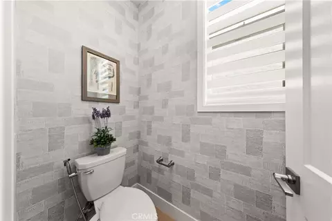 Bath - 272 Merit, Irvine, CA 92618 photo 7 of 7