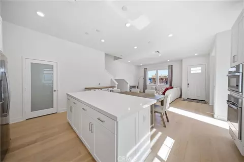 Entry Way - 643 Gadwall, Irvine, CA 92618 photo 4 of 11