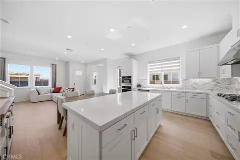 Kitchen - 643 Gadwall, Irvine, CA 92618 photo 2 of 2