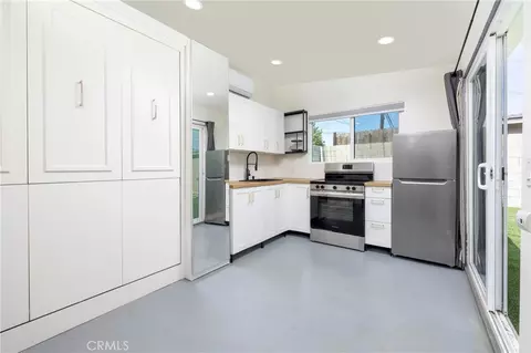 Kitchen - 5447 Lime Ave, Long Beach, CA 90805 photo 2 of 2