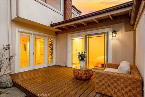 Exterior - 54 Willow Tree, Irvine, CA 92612 photo 3 of 6