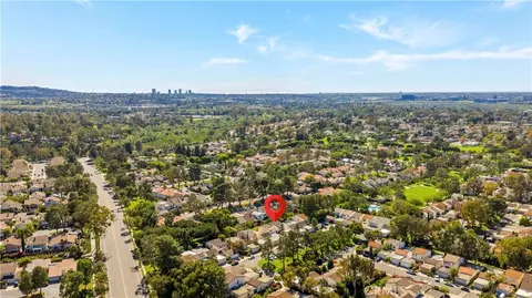 View/Area - 54 Willow Tree, Irvine, CA 92612 photo 3 of 11