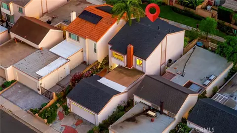 View/Area - 54 Willow Tree, Irvine, CA 92612 photo 2 of 11