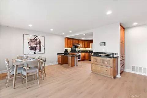 Dining - 25 Lakeview #60, Irvine, CA 92604 photo 2 of 3