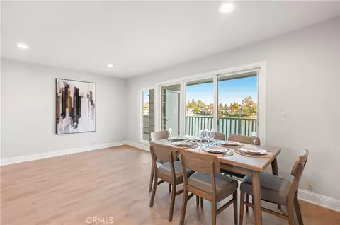 Dining - 25 Lakeview #60, Irvine, CA 92604 photo 3 of 3