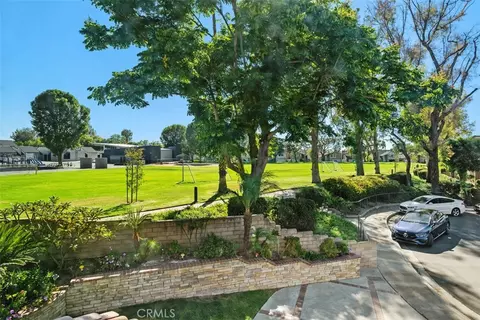 27 Campanero E, Irvine, CA 92620 photo 3