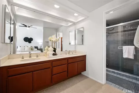 Bath - 27 Campanero E, Irvine, CA 92620 photo 2 of 4