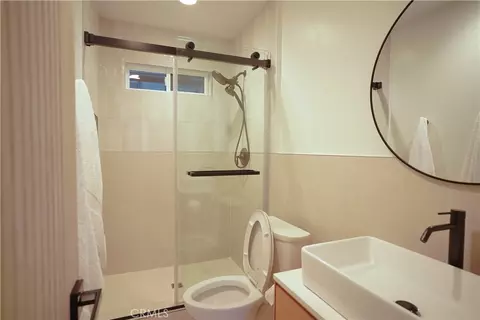 Bath - 808 S Los Robles, Pasadena, CA 91106 photo 1 of 5