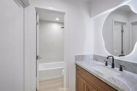 Bath - 229 Springview, Irvine, CA 92620 photo 2 of 2