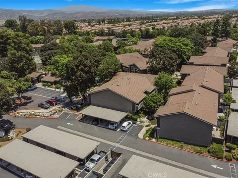 View/Area - 229 Springview, Irvine, CA 92620 photo 2 of 6