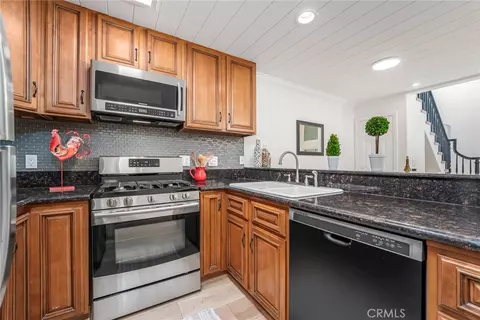 Kitchen - 4900 E Chapman, Orange, CA 92869 photo 4 of 5