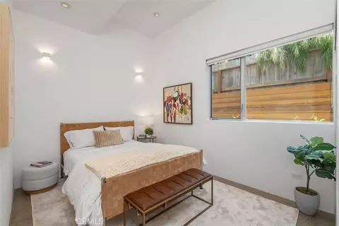 Bedroom - 417 Sunset, Venice, CA 90291 photo 1 of 4