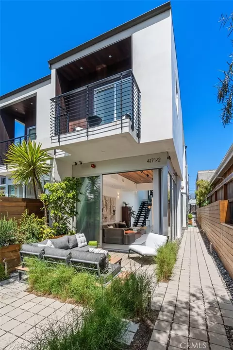 Exterior - 417 Sunset, Venice, CA 90291 photo 4 of 6